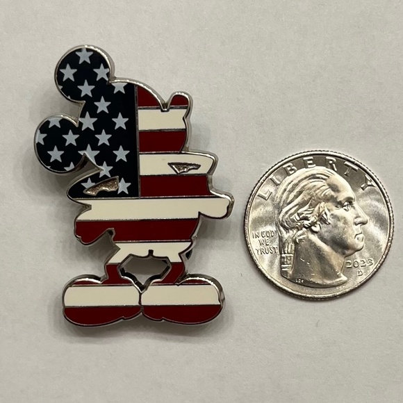Patriotic Mickey Mouse American Flag Trading Pin - Picture 2 of 3